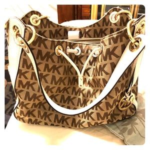 Authentic Michael Kors bag\purse